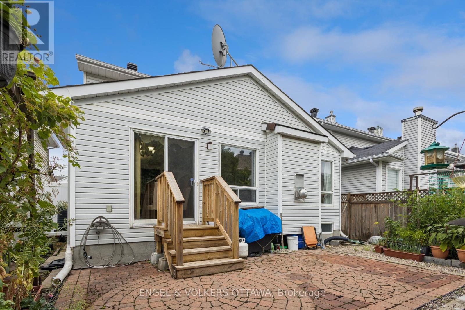 2213 Noblewood Way, Ottawa, Ontario  K1W 1E7 - Photo 41 - X12374070