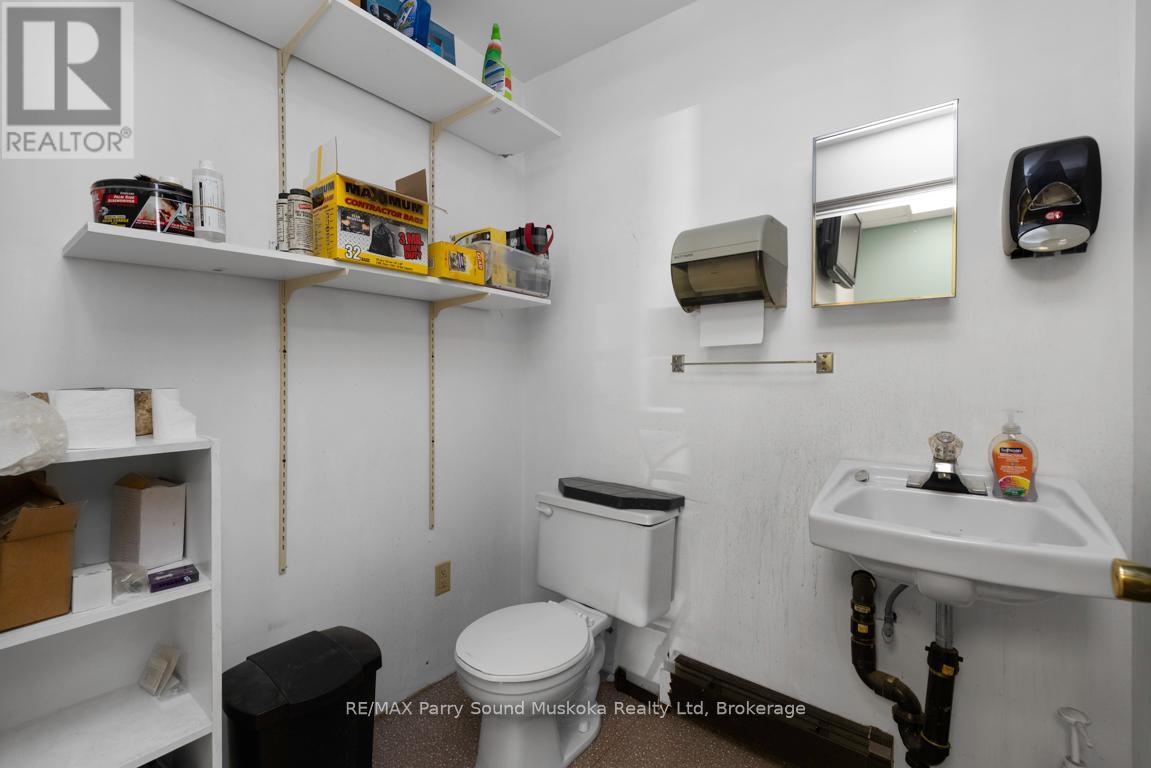 111 James Street, Parry Sound, Ontario  P2A 1T7 - Photo 10 - X12374037