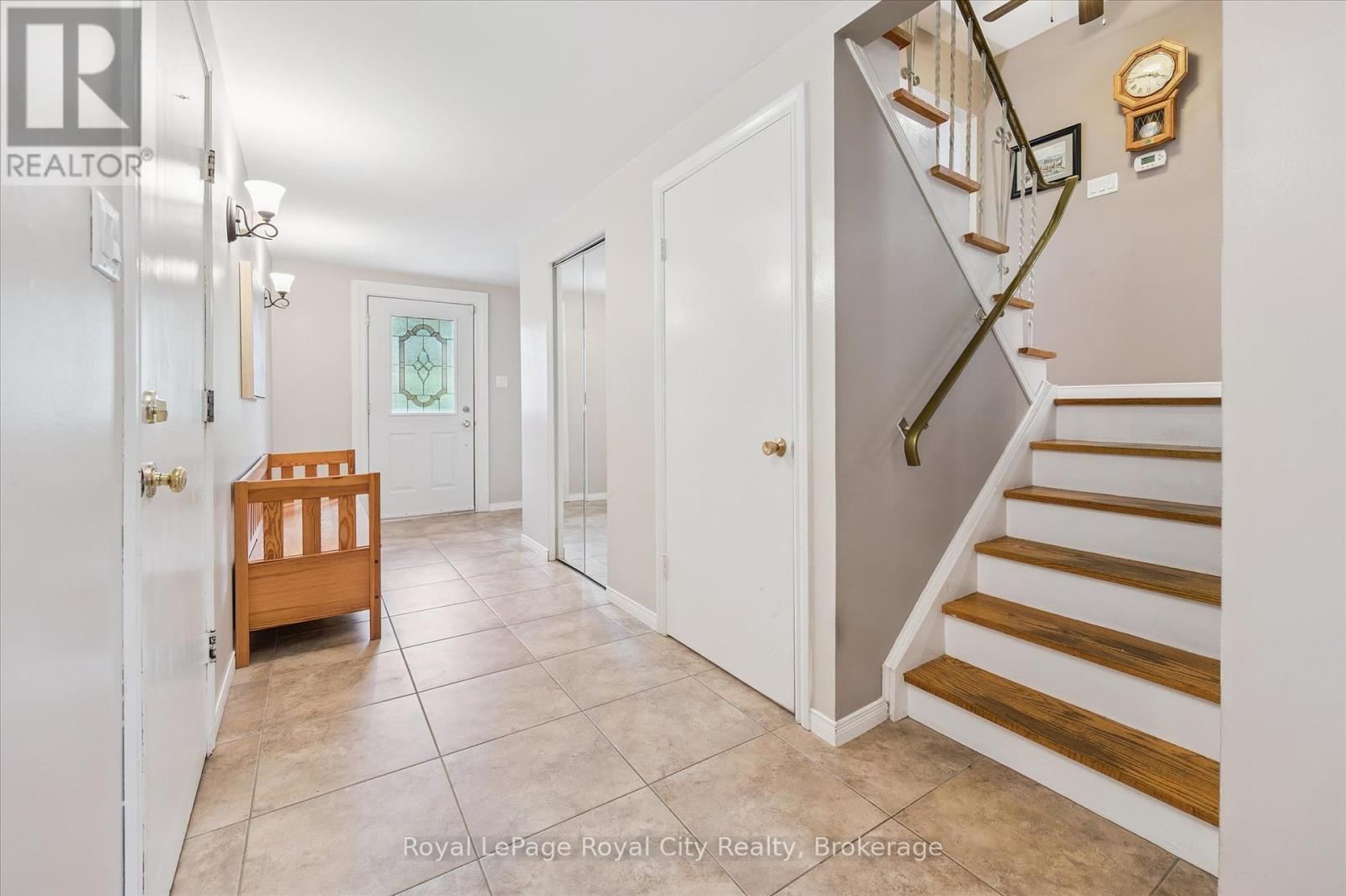 47 Argyle Drive, Guelph, Ontario  N1G 2P4 - Photo 12 - X12374081