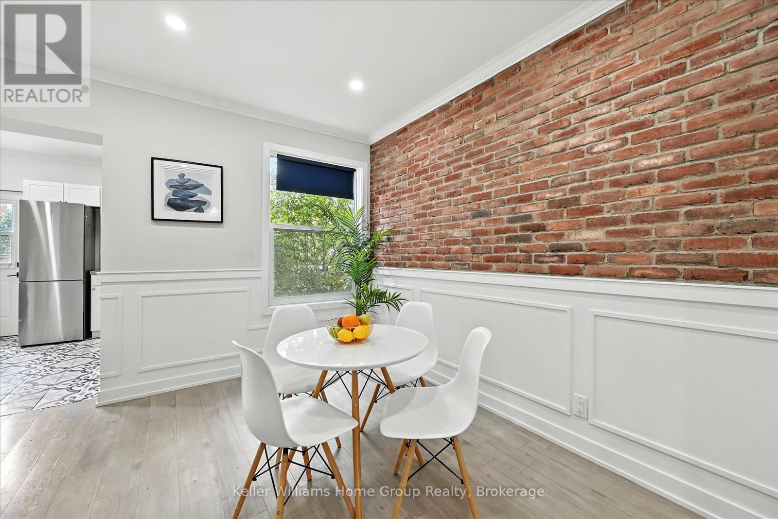 82 Rosemont Avenue, Hamilton, Ontario L8L 2M5 - Photo 9 - X12374082