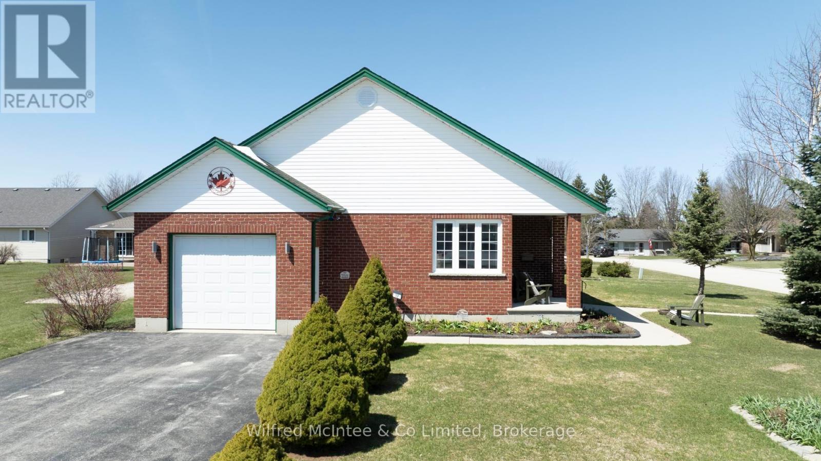 12 Jonathan Crescent, South Bruce, Ontario  N0G 2J0 - Photo 1 - X12374094