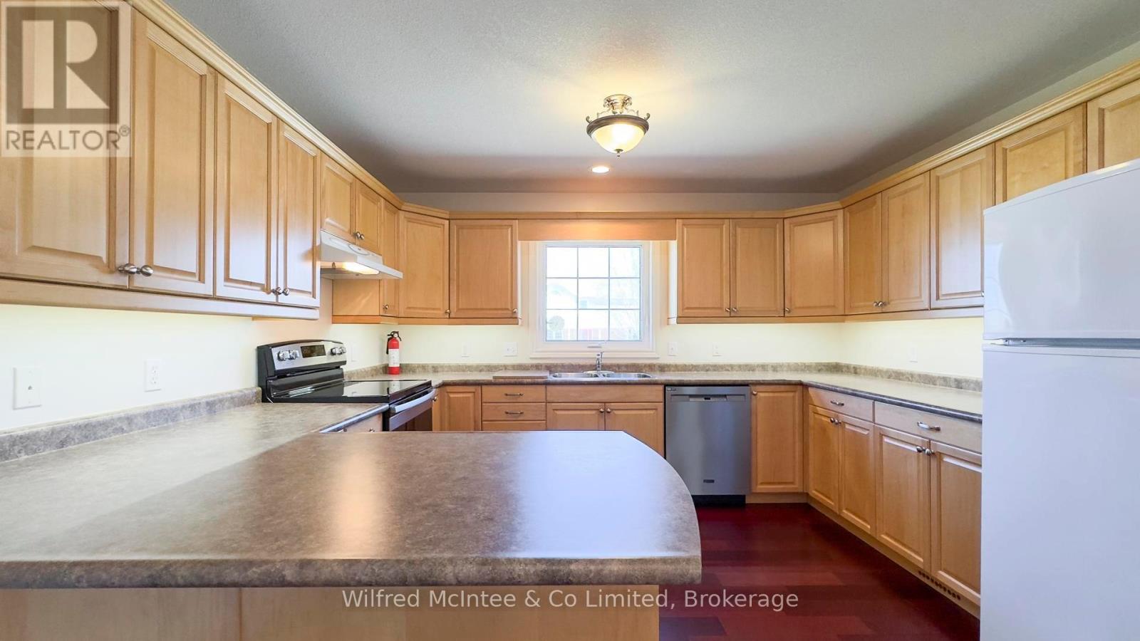 12 Jonathan Crescent, South Bruce, Ontario  N0G 2J0 - Photo 16 - X12374094