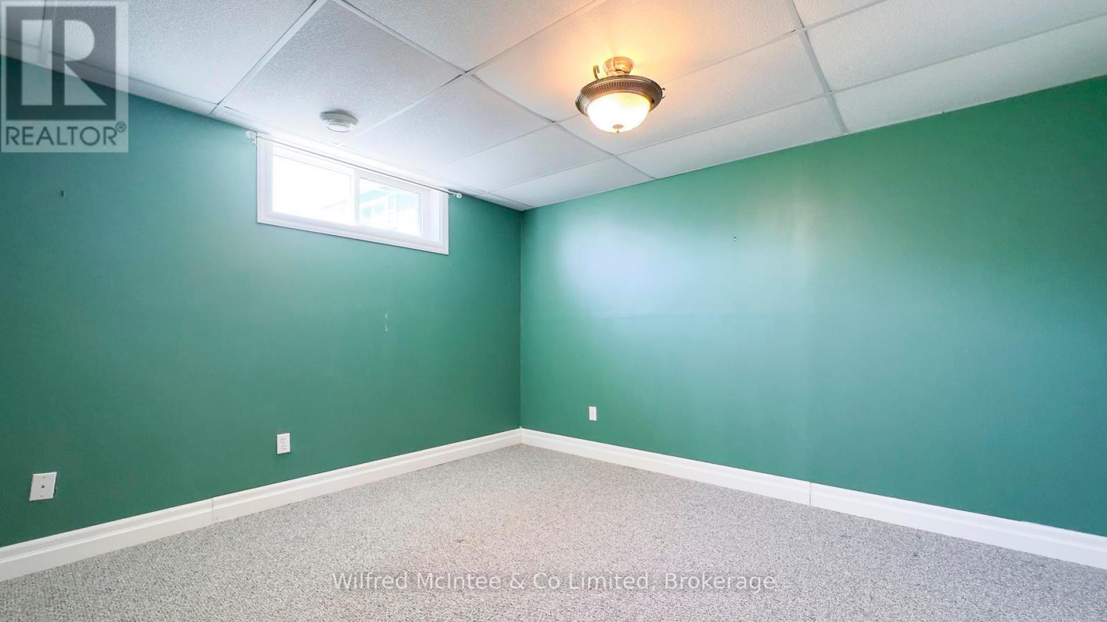 12 Jonathan Crescent, South Bruce, Ontario  N0G 2J0 - Photo 38 - X12374094