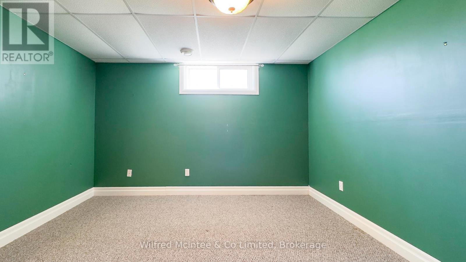 12 Jonathan Crescent, South Bruce, Ontario  N0G 2J0 - Photo 39 - X12374094