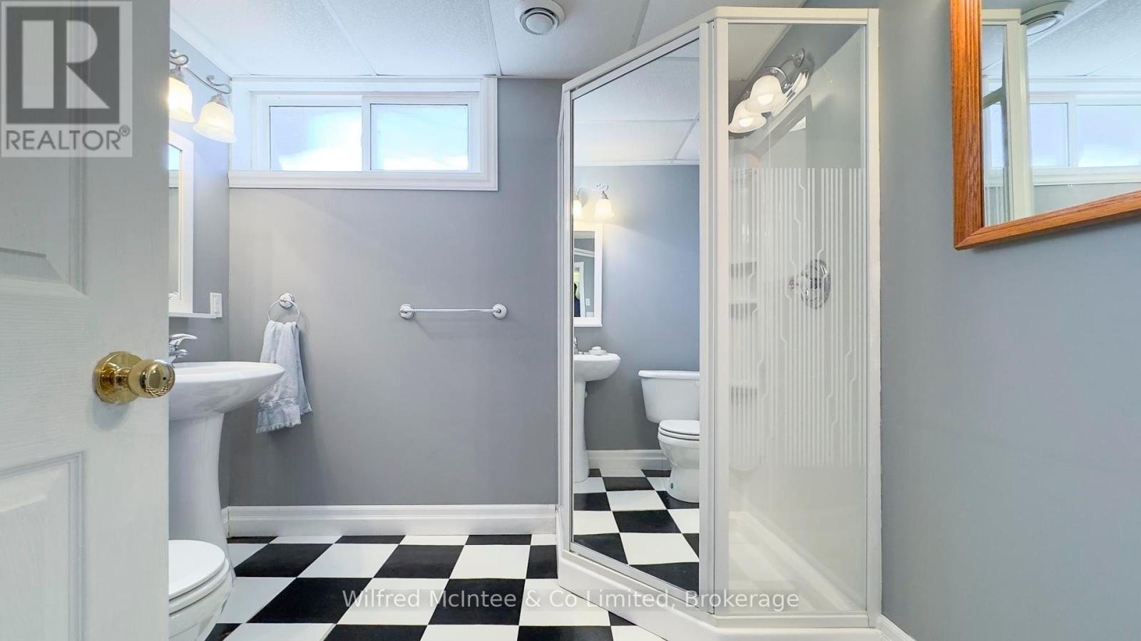 12 Jonathan Crescent, South Bruce, Ontario  N0G 2J0 - Photo 40 - X12374094