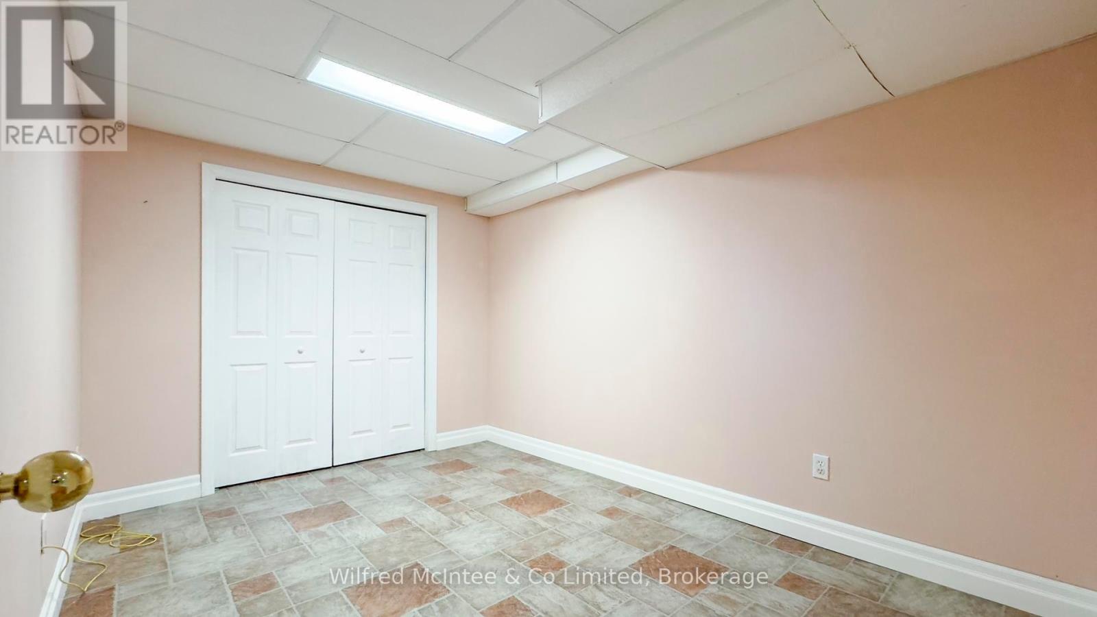 12 Jonathan Crescent, South Bruce, Ontario  N0G 2J0 - Photo 43 - X12374094