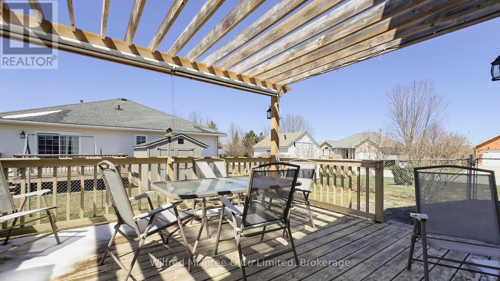12 Jonathan Crescent, South Bruce, Ontario  N0G 2J0 - Photo 46 - X12374094