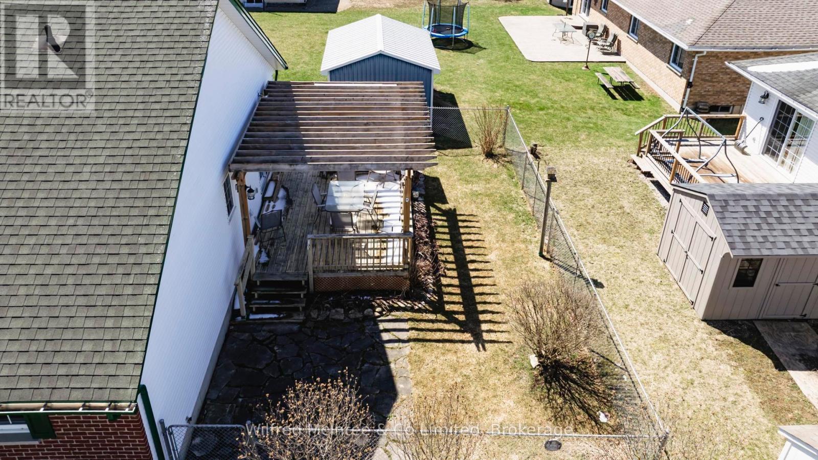 12 Jonathan Crescent, South Bruce, Ontario  N0G 2J0 - Photo 8 - X12374094