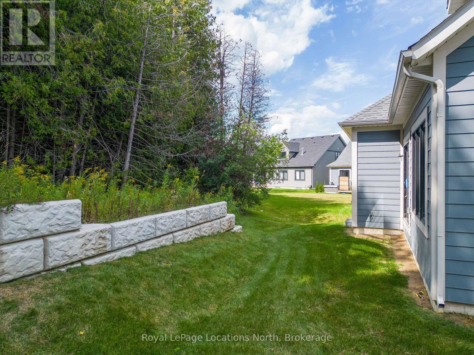 124 Beacon Drive, Blue Mountains, Ontario  N0H 2P0 - Photo 18 - X12374118