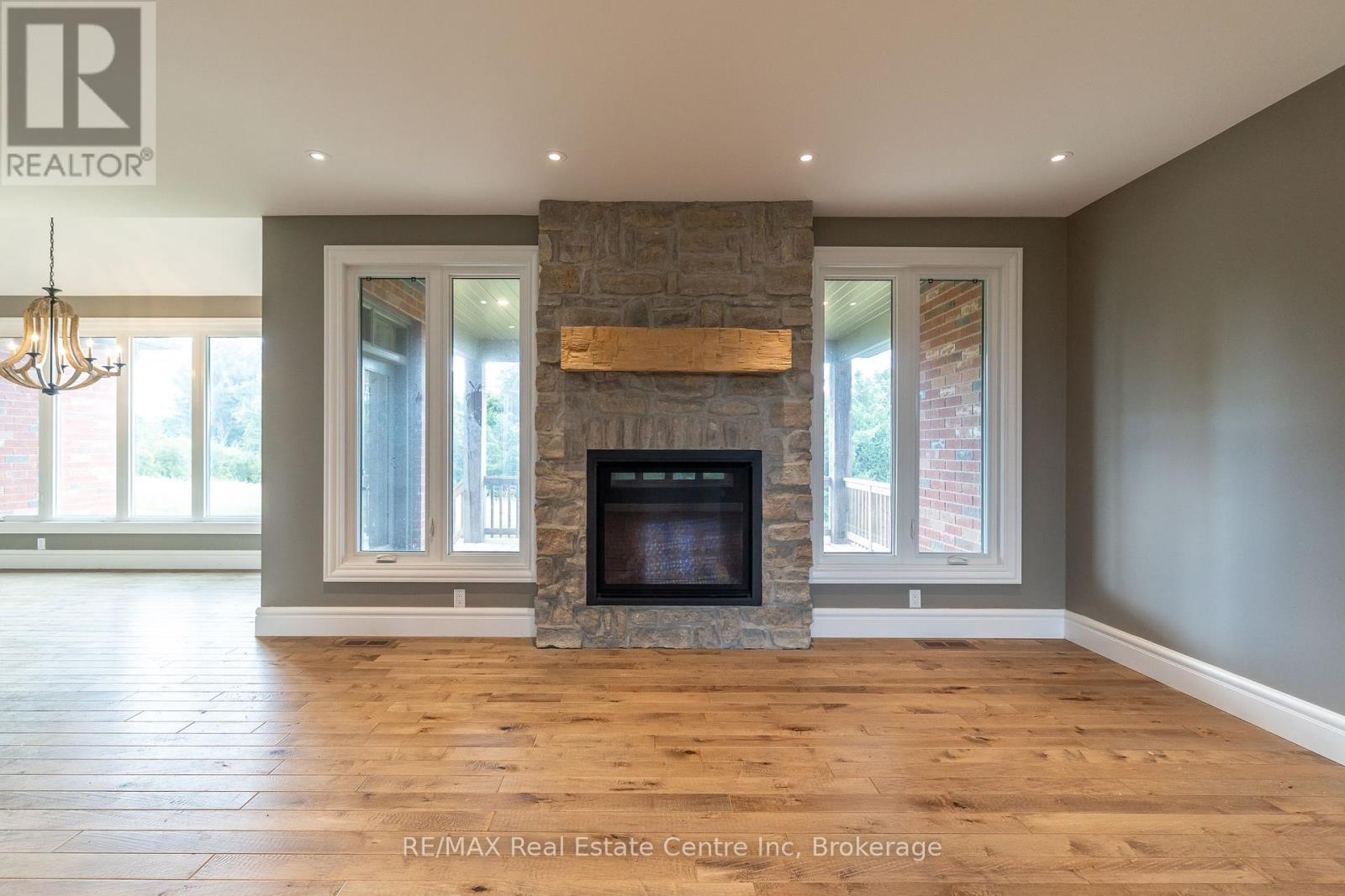 7355 Concession 1 Road, Puslinch, Ontario  N0B 2J0 - Photo 16 - X12374144
