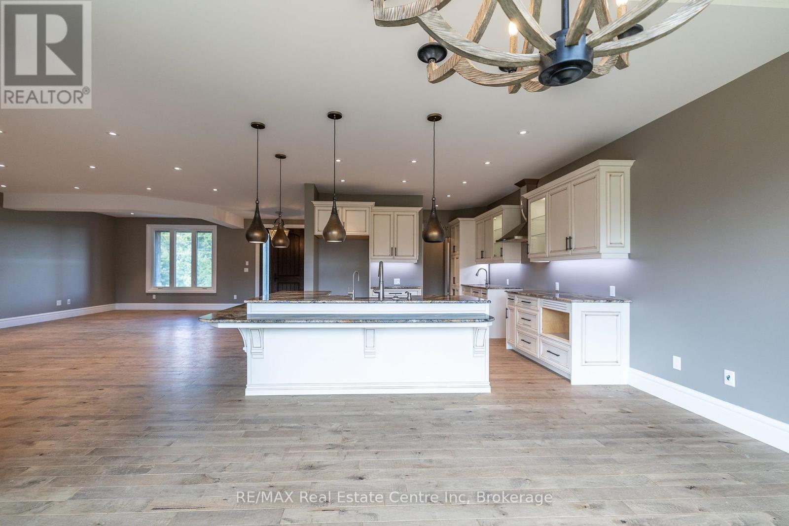7355 Concession 1 Road, Puslinch, Ontario  N0B 2J0 - Photo 19 - X12374144