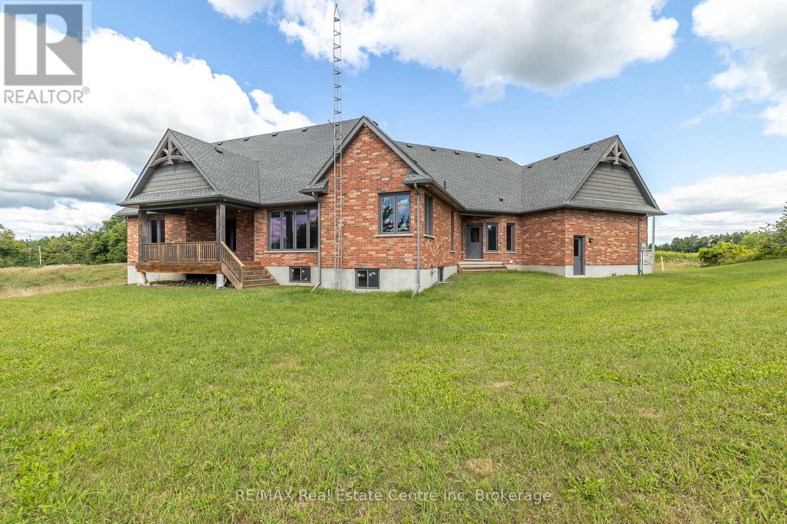 7355 Concession 1 Road, Puslinch, Ontario  N0B 2J0 - Photo 6 - X12374144