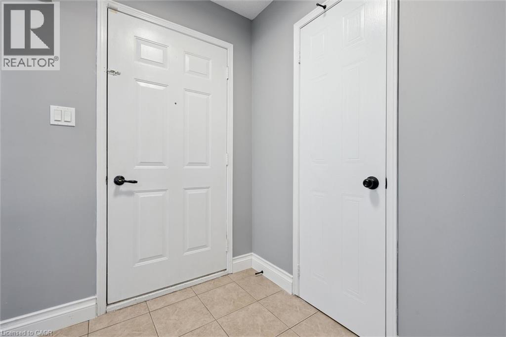 Property at 219 KINGSWOOD Drive Unit# 18 image 4