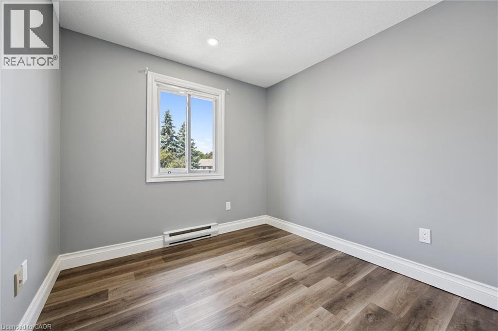 219 Kingswood Drive Unit# 18, Kitchener, Ontario  N2E 3J4 - Photo 16 - 40765109