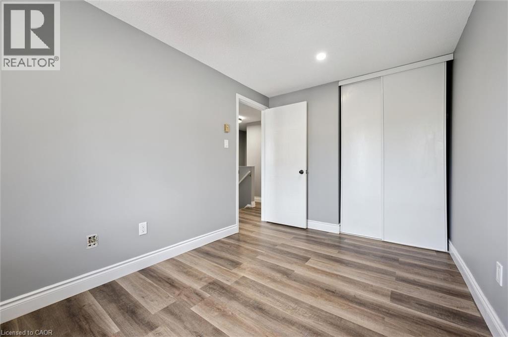 219 Kingswood Drive Unit# 18, Kitchener, Ontario  N2E 3J4 - Photo 19 - 40765109