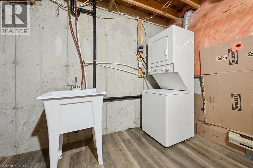 219 Kingswood Drive Unit# 18, Kitchener, Ontario  N2E 3J4 - Photo 30 - 40765109