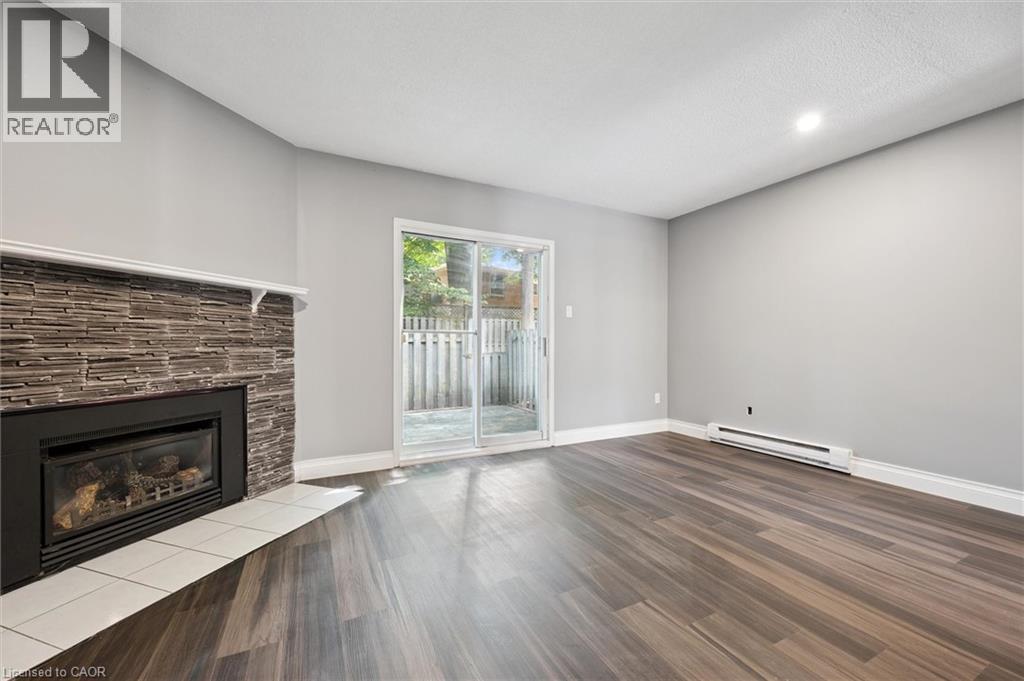 219 Kingswood Drive Unit# 18, Kitchener, Ontario  N2E 3J4 - Photo 6 - 40765109