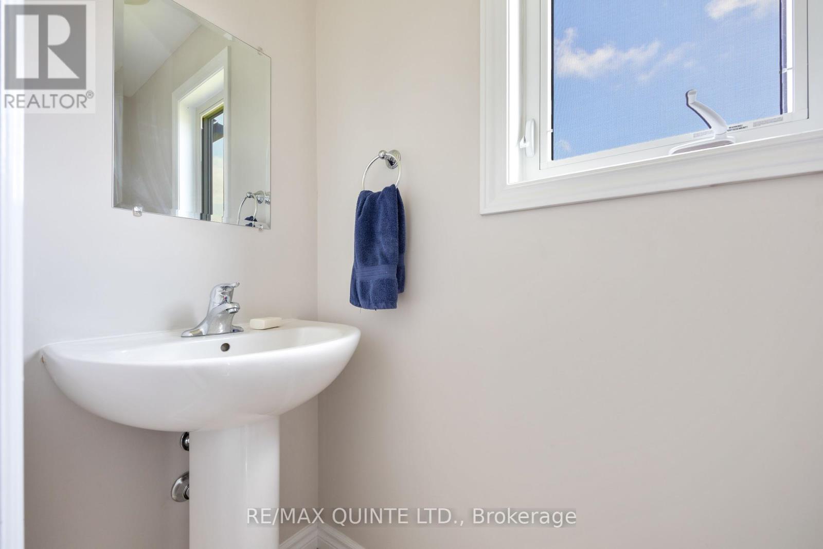 121 Kanvers Way, Greater Napanee, Ontario  K7R 3P9 - Photo 7 - X12374124
