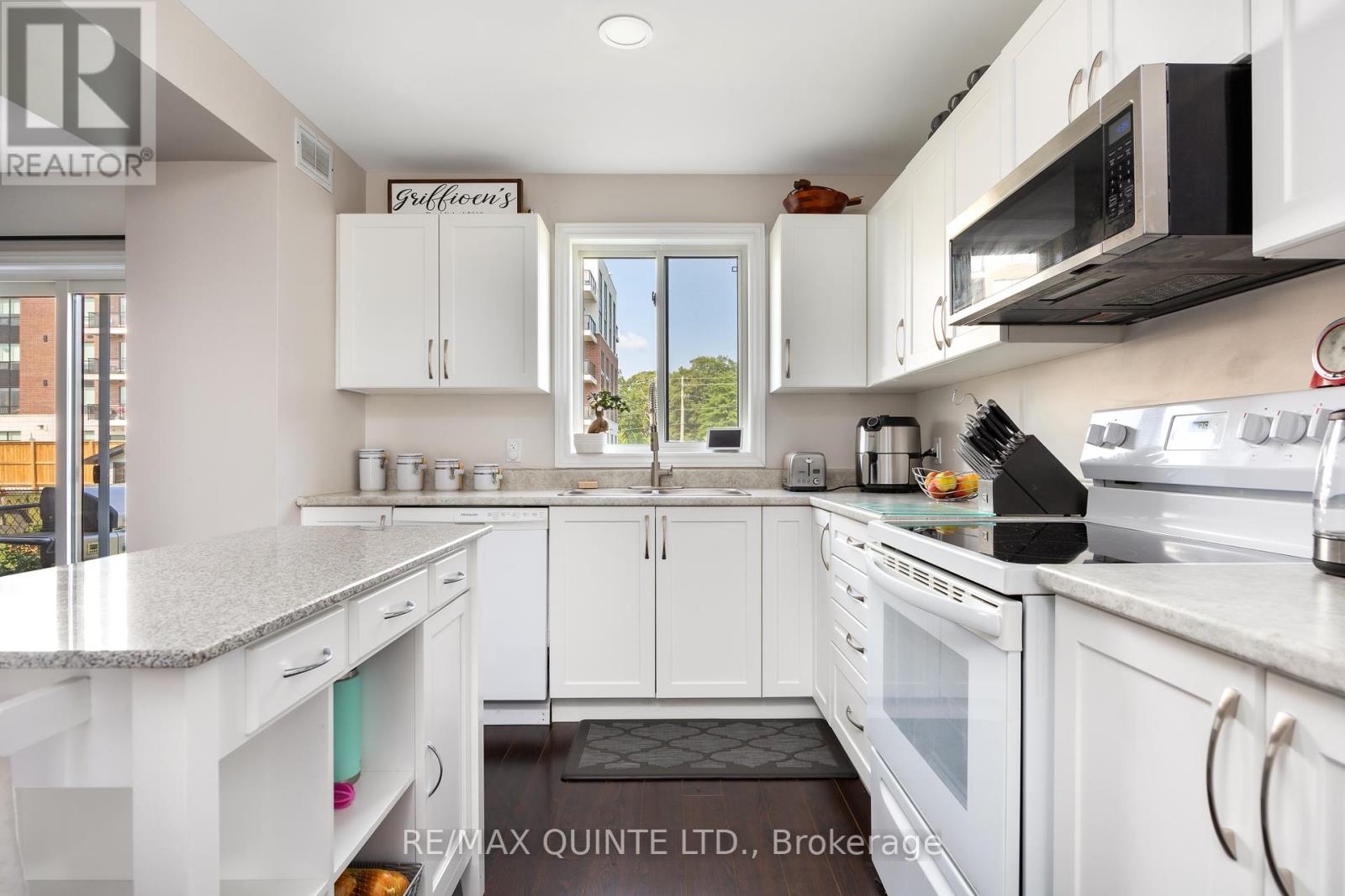 121 Kanvers Way, Greater Napanee, Ontario  K7R 3P9 - Photo 9 - X12374124