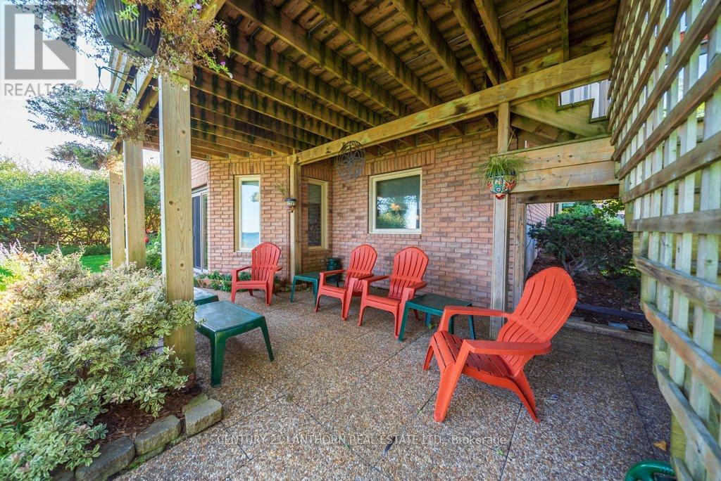 3126 County Rd 8 Road, Prince Edward County (North Marysburg Ward), Ontario  K0K 2T0 - Photo 38 - X12374137
