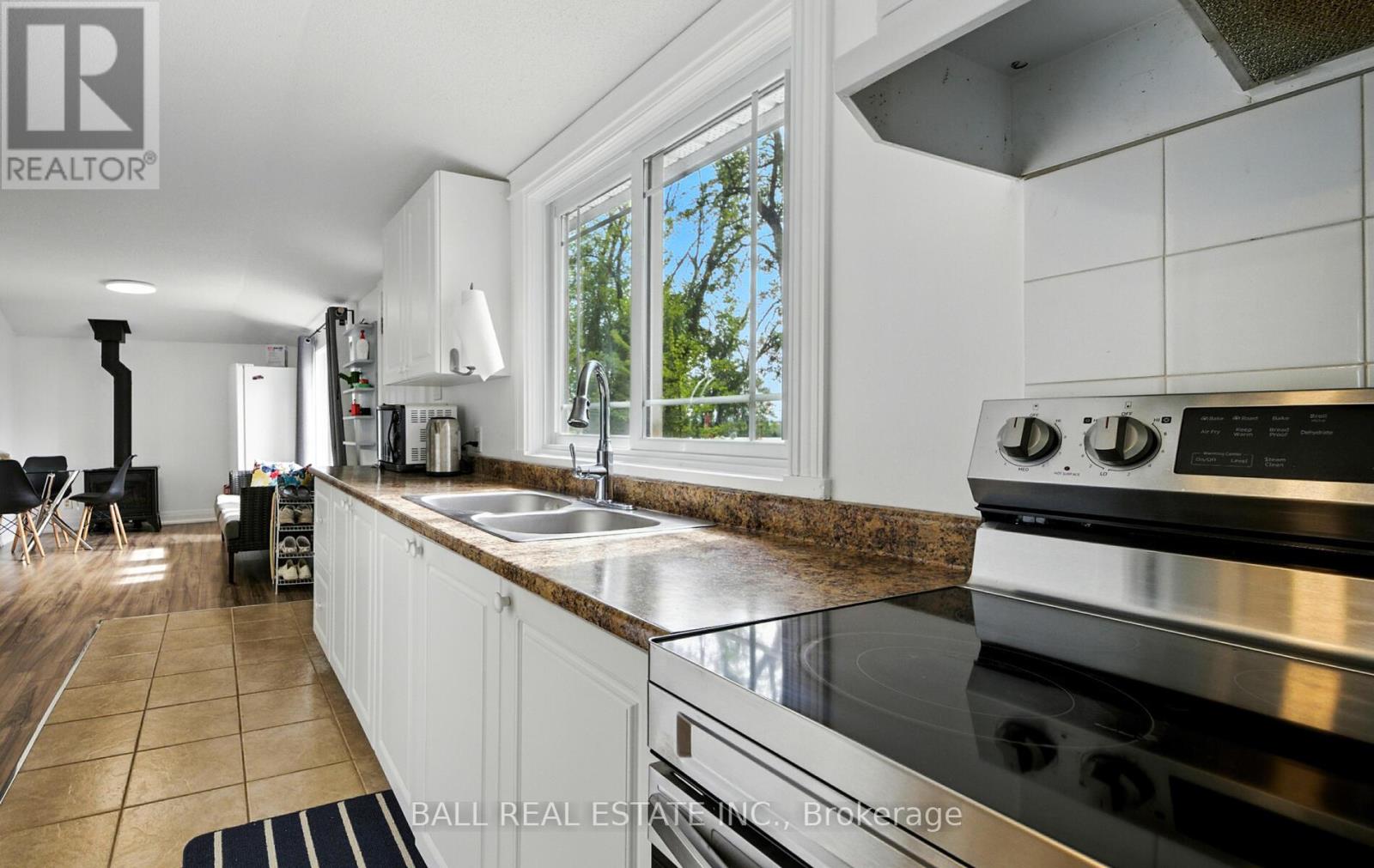 1853 Youngs Point Road, Selwyn, Ontario  K0L 2H0 - Photo 24 - X12374149