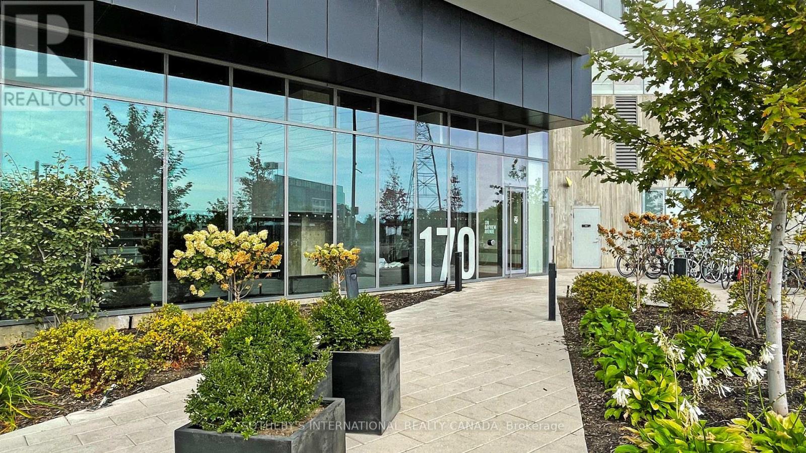 2201 - 170 Bayview Avenue, Toronto, Ontario  M5A 0M4 - Photo 2 - C12373987