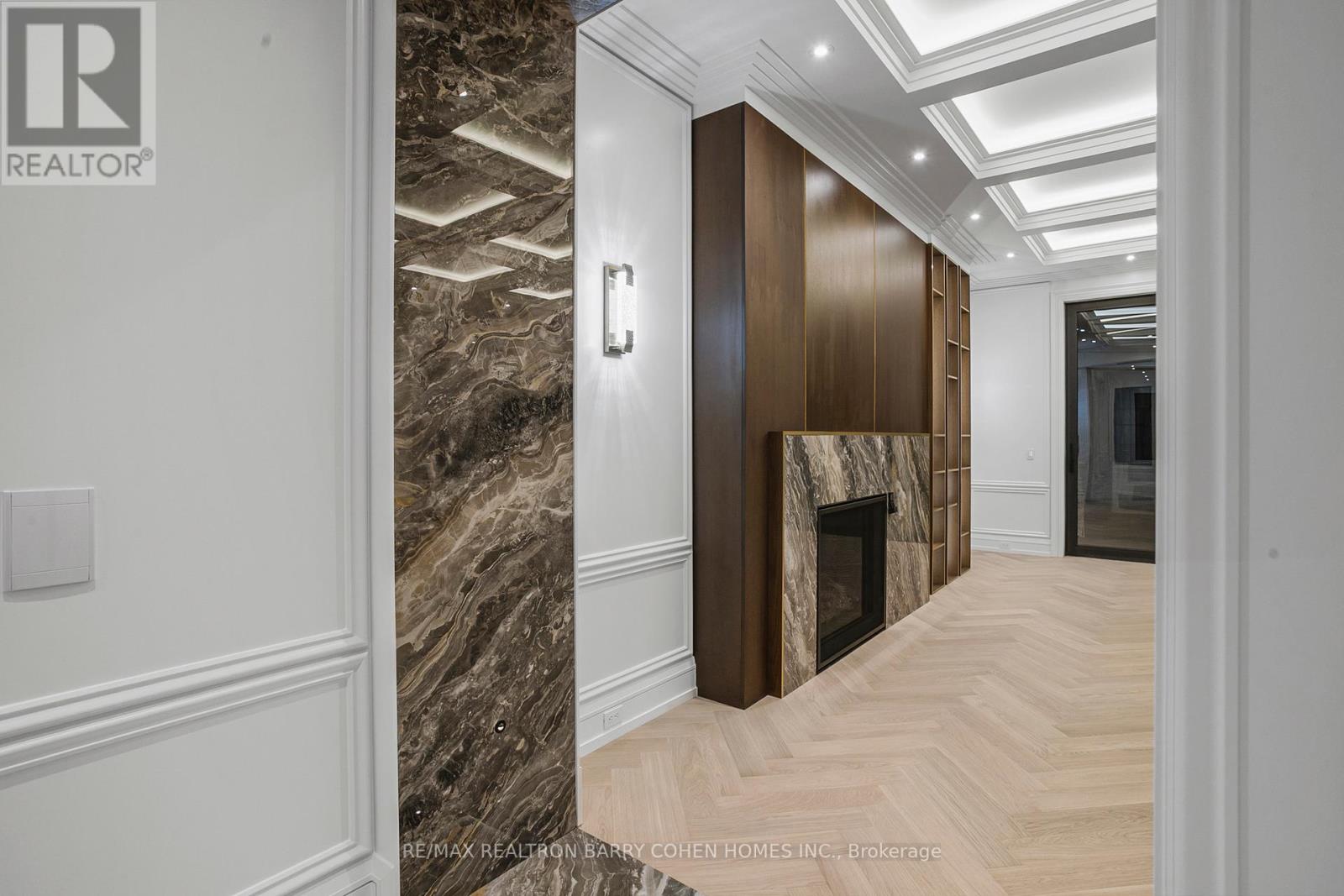 27 Penwood Crescent, Toronto (Banbury-Don Mills), Ontario  M3B 3B1 - Photo 6 - C12374023