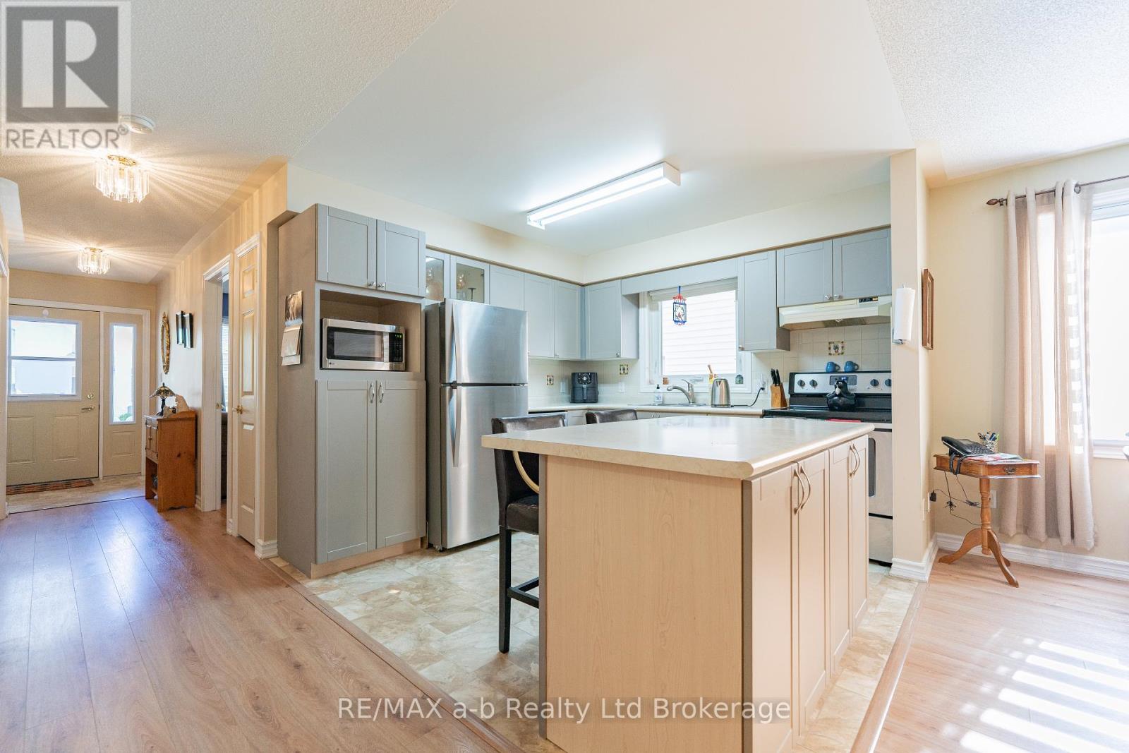 19 Brasher Drive, Tillsonburg, Ontario  N4G 5T2 - Photo 11 - X12374153