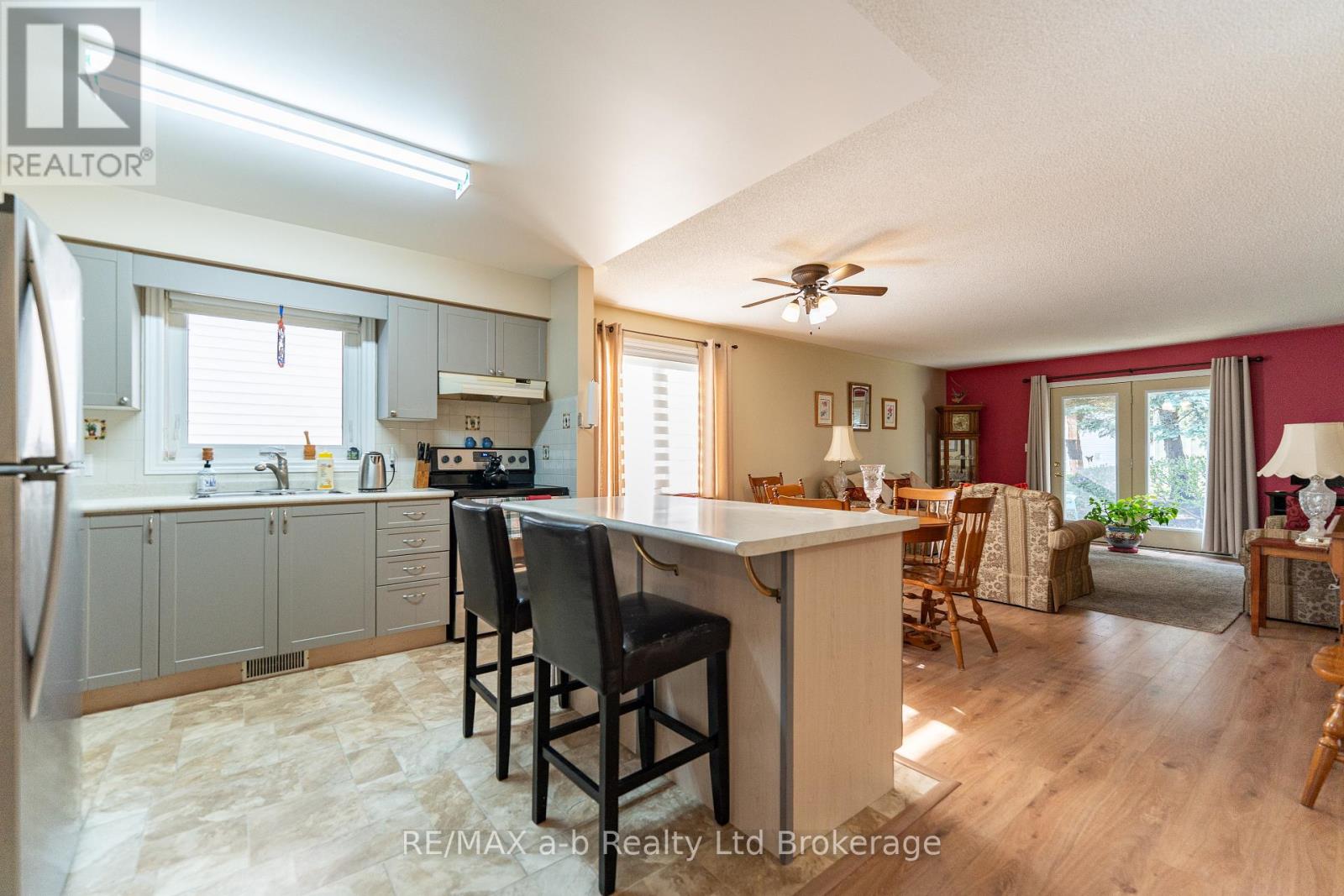 19 Brasher Drive, Tillsonburg, Ontario  N4G 5T2 - Photo 13 - X12374153