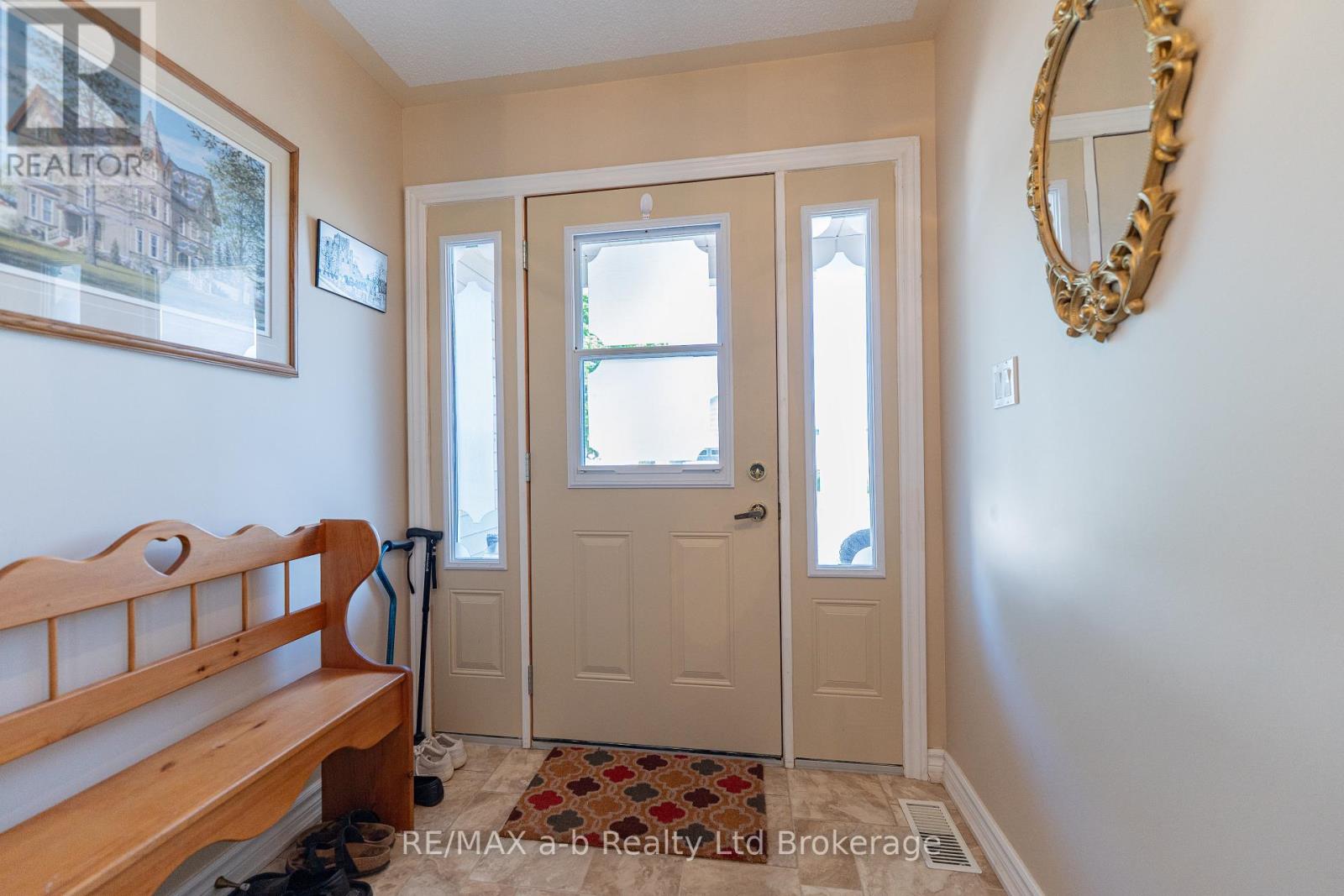 19 Brasher Drive, Tillsonburg, Ontario  N4G 5T2 - Photo 5 - X12374153