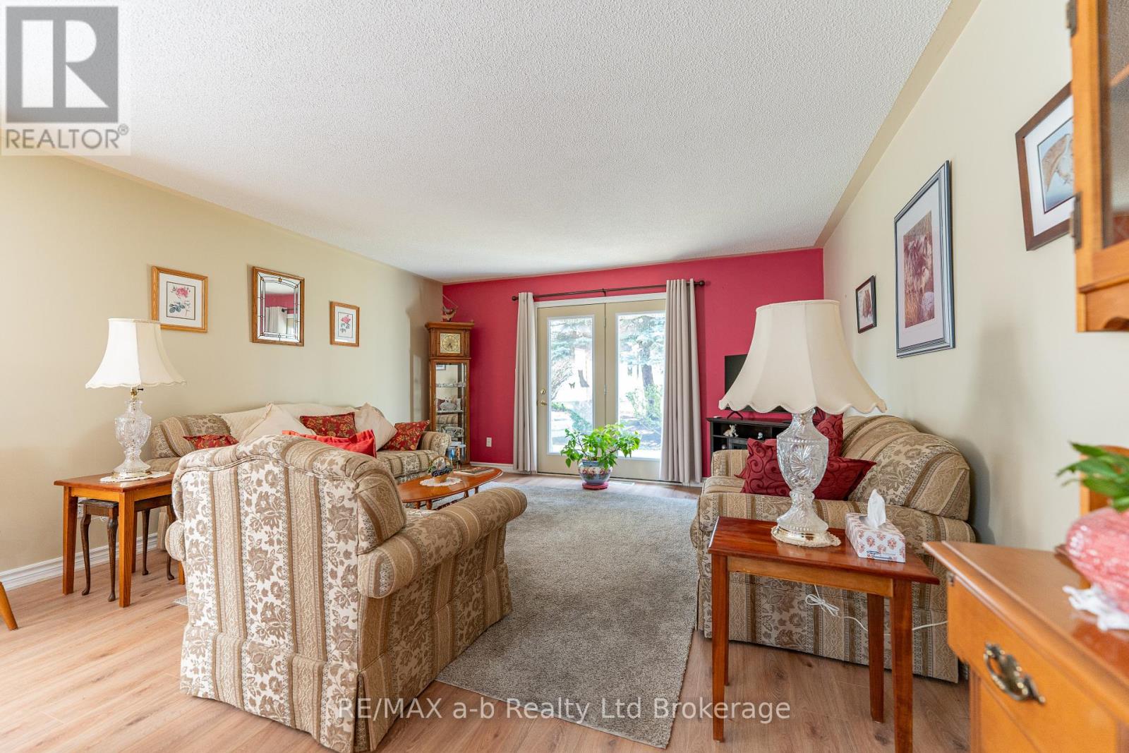 19 Brasher Drive, Tillsonburg, Ontario  N4G 5T2 - Photo 6 - X12374153