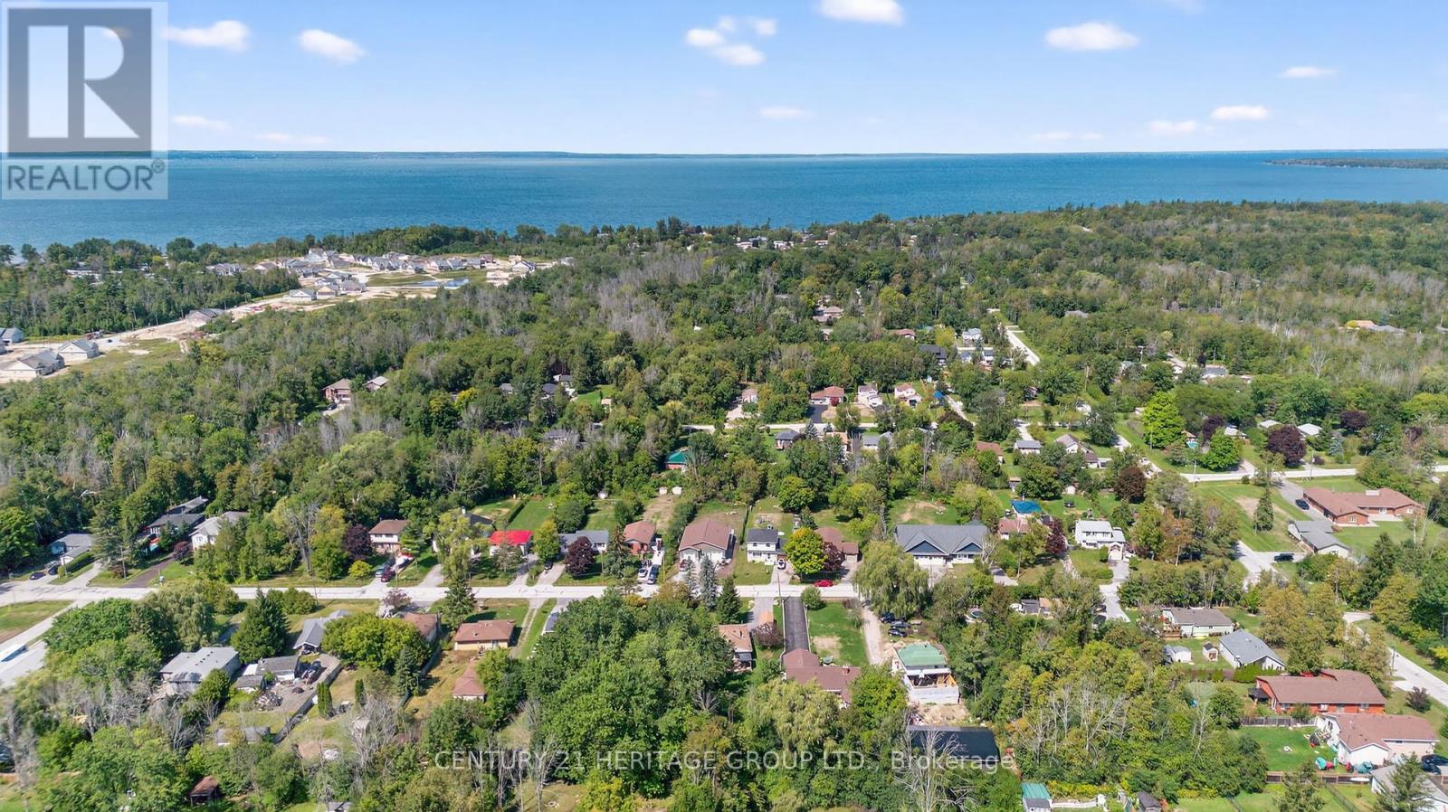70 Dorothy Avenue, Georgina (Sutton & Jackson's Point), Ontario  L0E 1R0 - Photo 25 - N12157451
