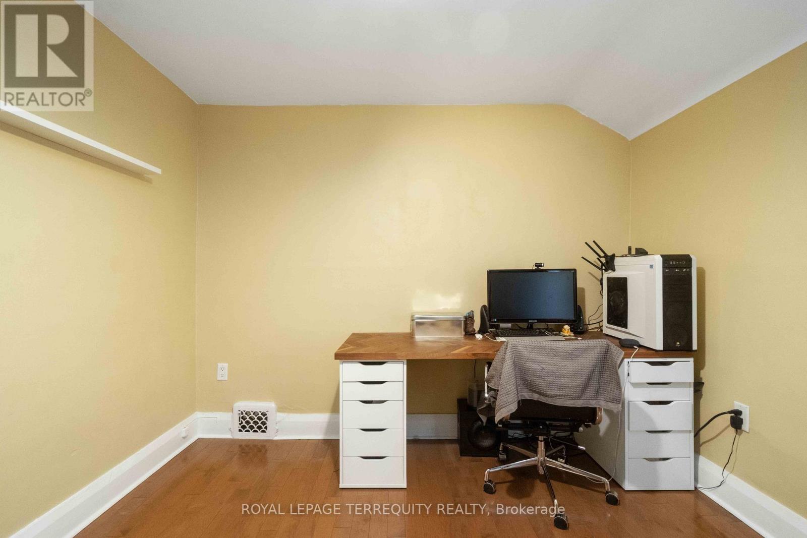 70 Rogers Road, Toronto, Ontario  M6E 1P1 - Photo 23 - C12336465