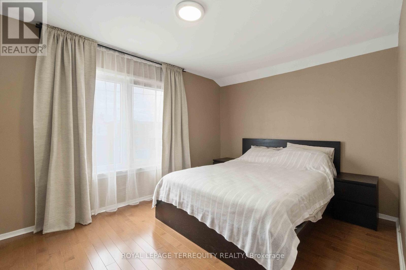 70 Rogers Road, Toronto, Ontario  M6E 1P1 - Photo 17 - C12336465