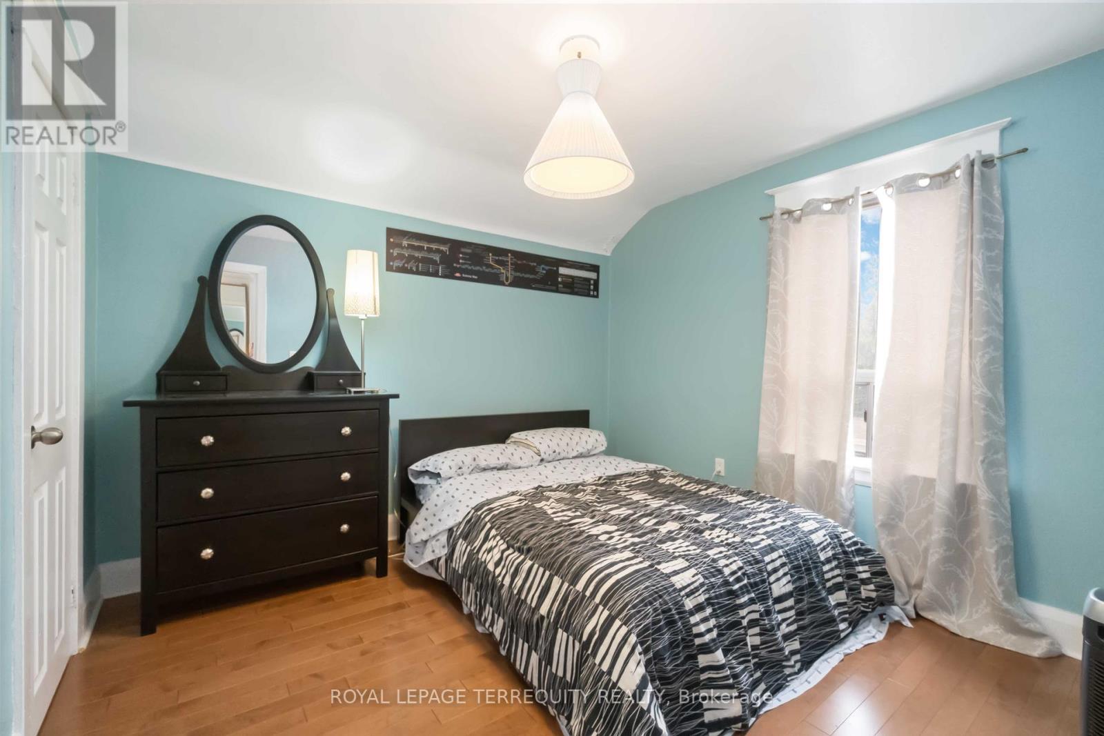 70 Rogers Road, Toronto, Ontario  M6E 1P1 - Photo 14 - C12336465