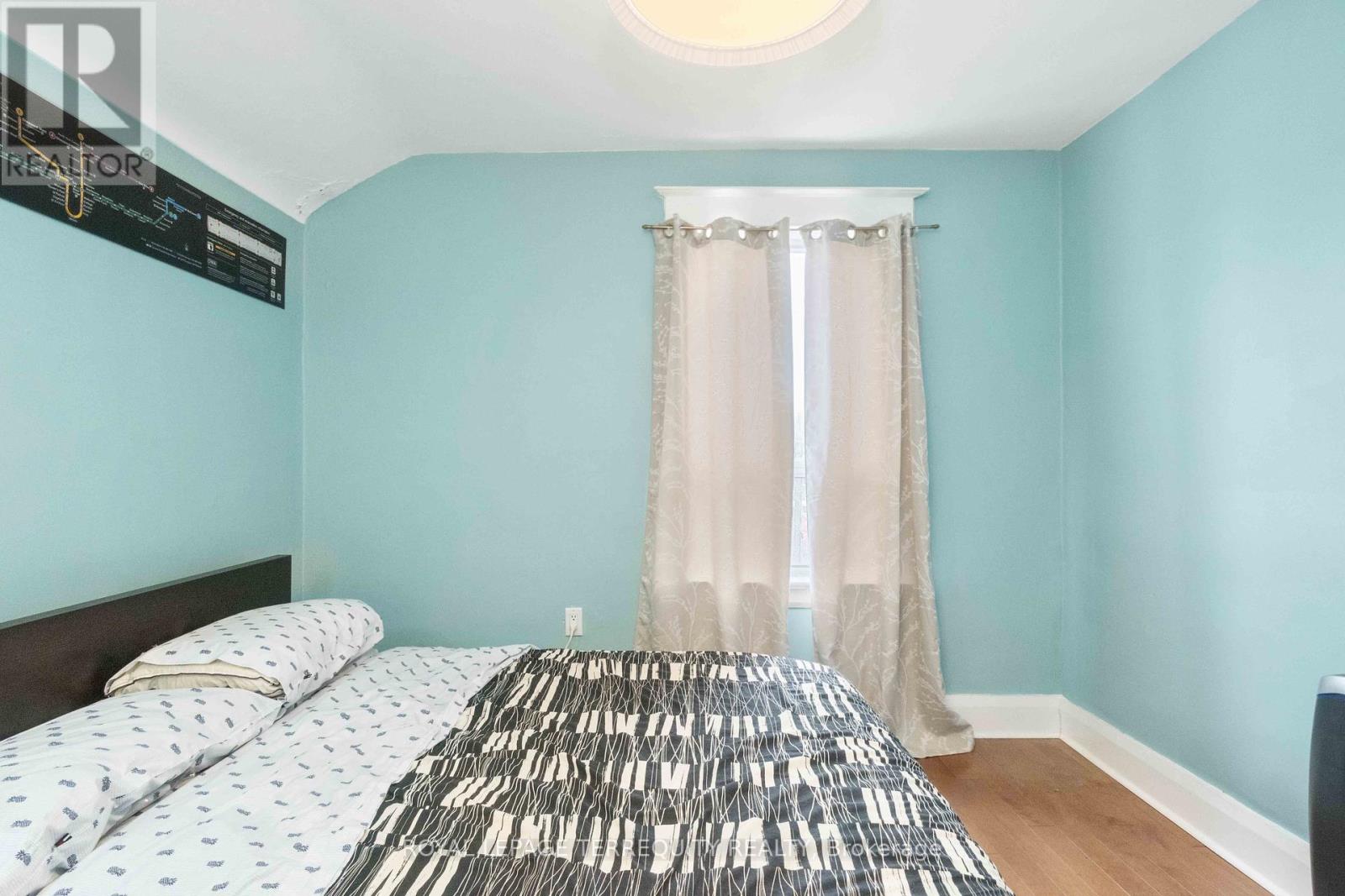 70 Rogers Road, Toronto, Ontario  M6E 1P1 - Photo 15 - C12336465