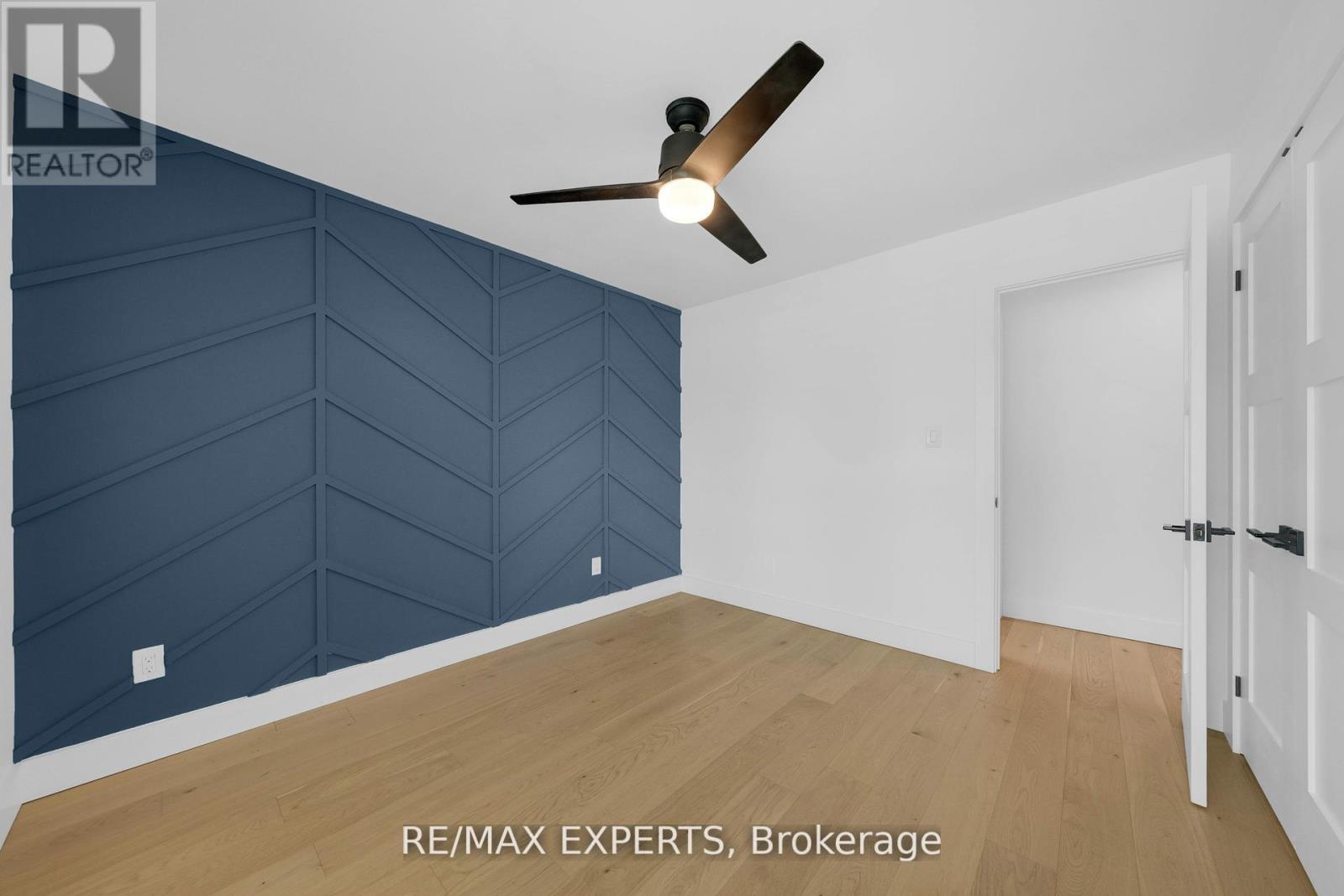 253 Spencer Avenue, Essa, Ontario  L0L 2N0 - Photo 25 - N12373943