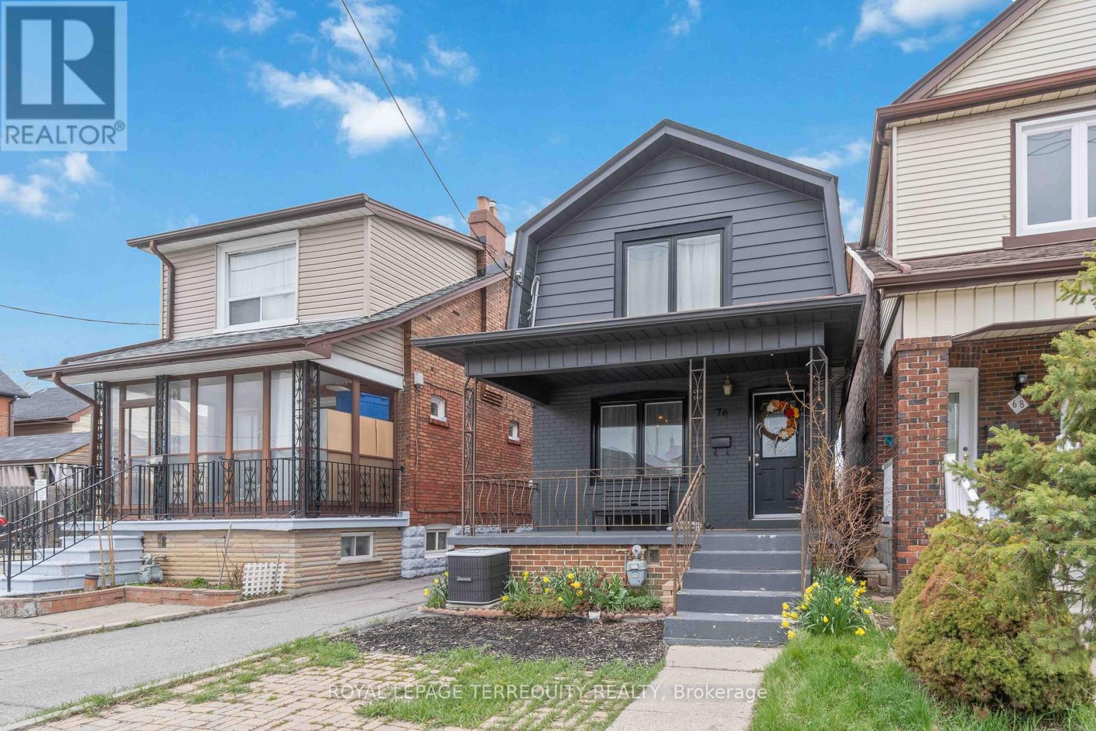70 Rogers Road, Toronto, Ontario  M6E 1P1 - Photo 30 - C12336465