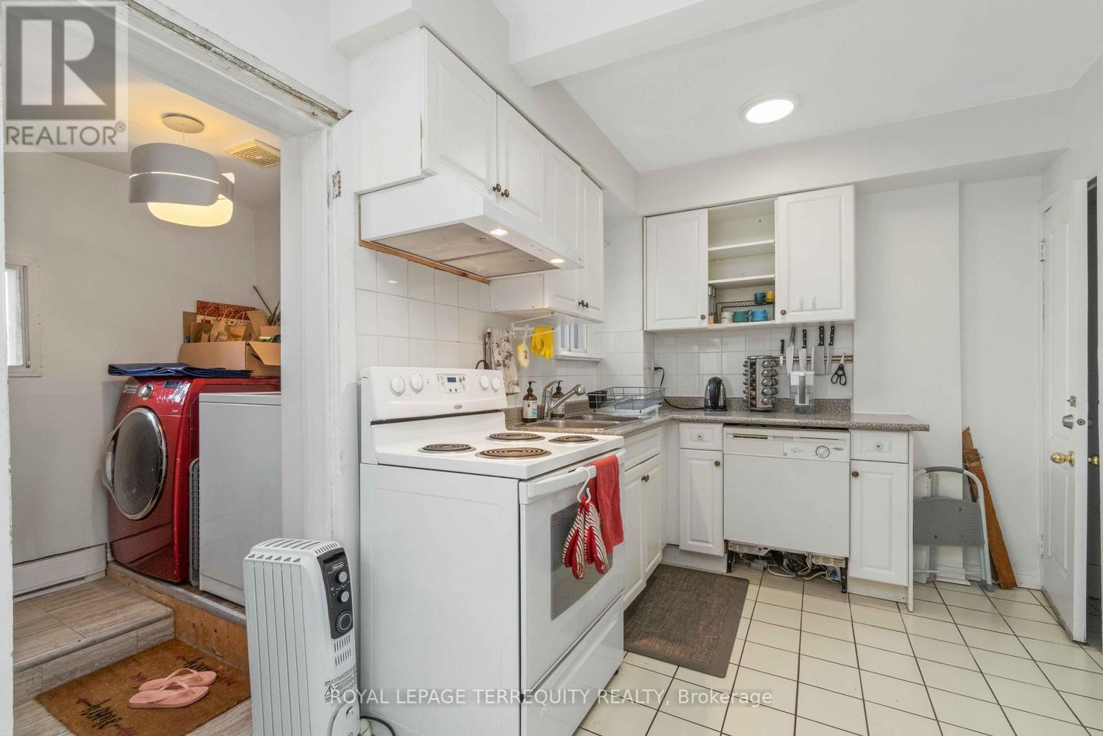 70 Rogers Road, Toronto, Ontario  M6E 1P1 - Photo 9 - C12336465