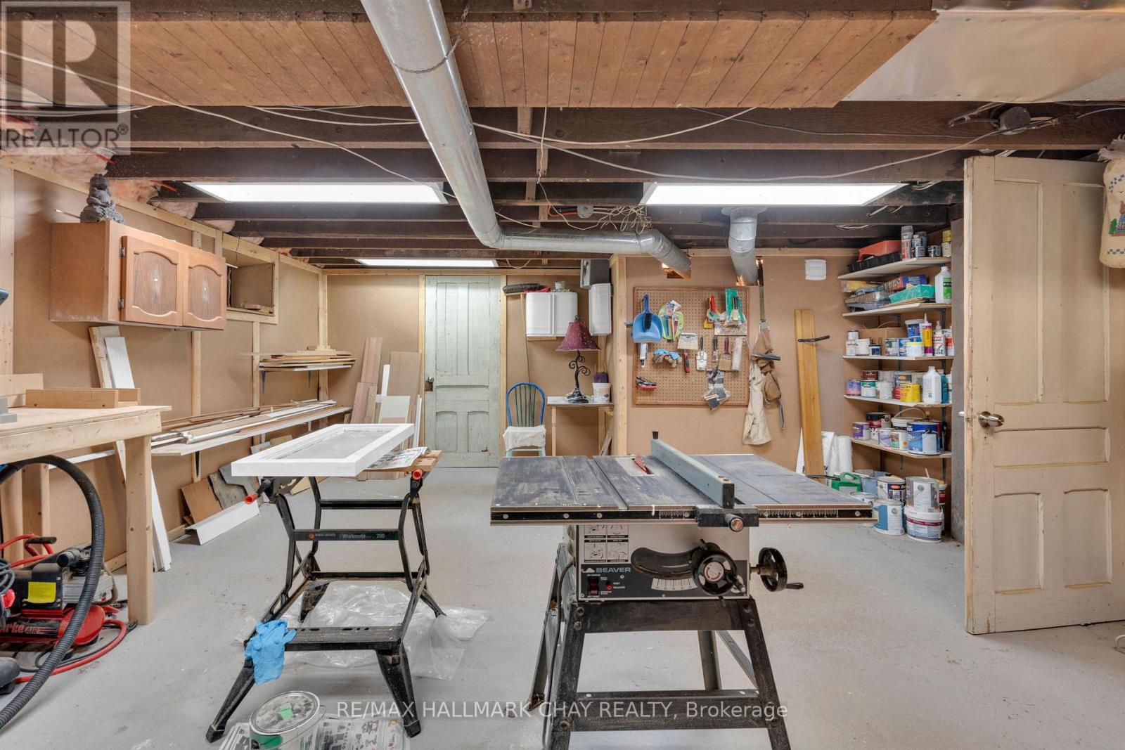 4950 Penetanguishene Road, Springwater, Ontario  L0L 1V0 - Photo 32 - S12374012