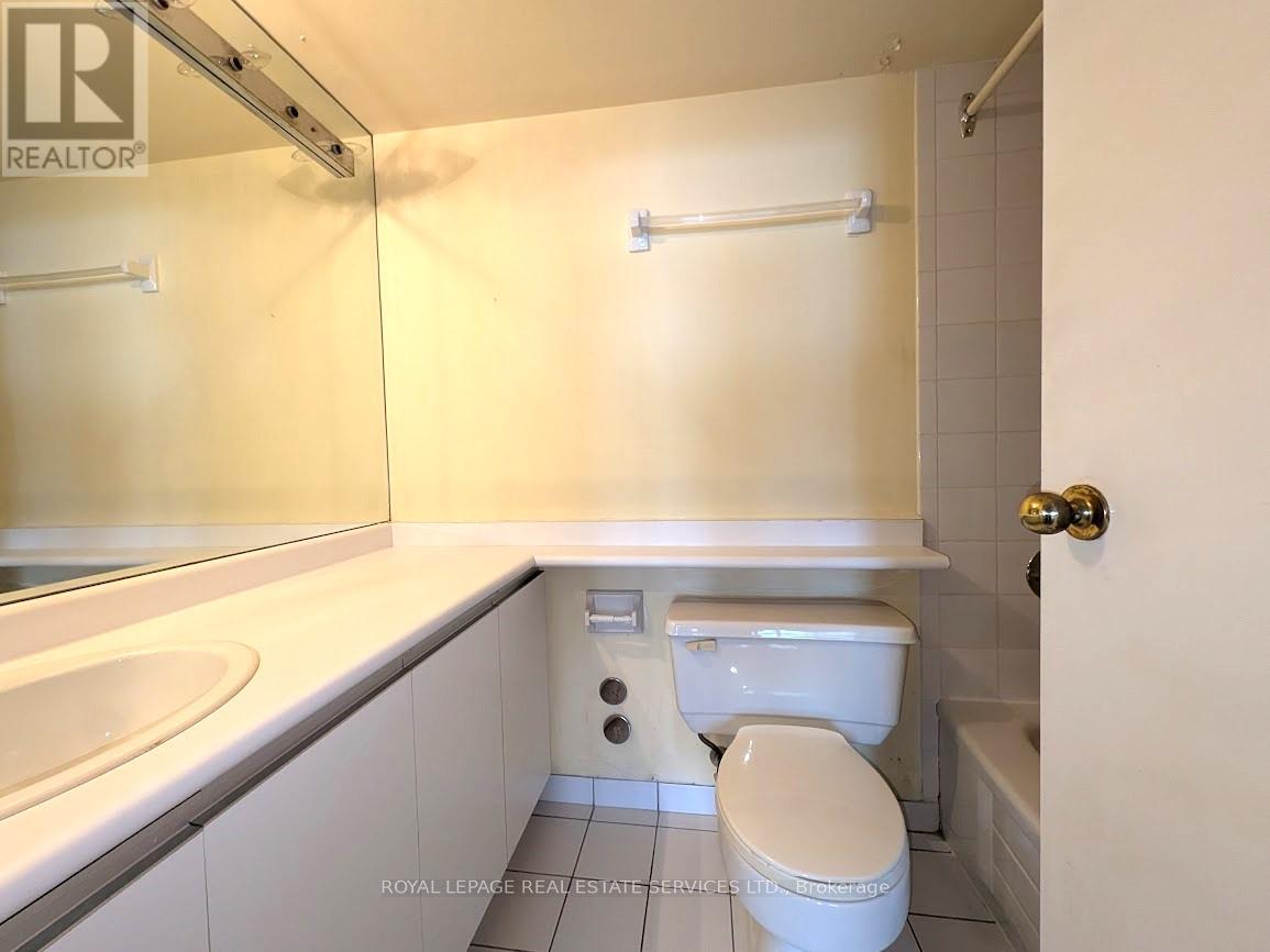 510 - 550 Webb Drive, Mississauga, Ontario  L5B 3Y4 - Photo 17 - W12373631