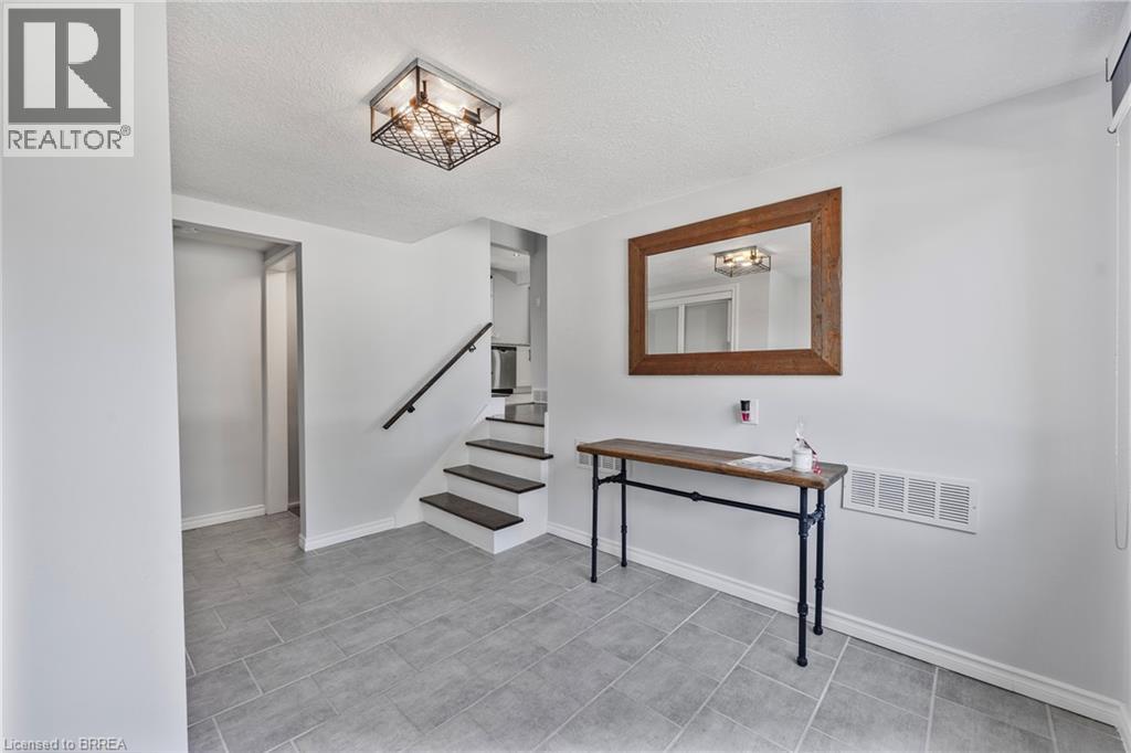 944 Concession Road, Cambridge, Ontario  N3H 4L6 - Photo 8 - 40765178