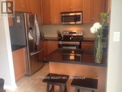 7133 Triumph Lane, Mississauga, Ontario  L5N 0C5 - Photo 6 - W12373961