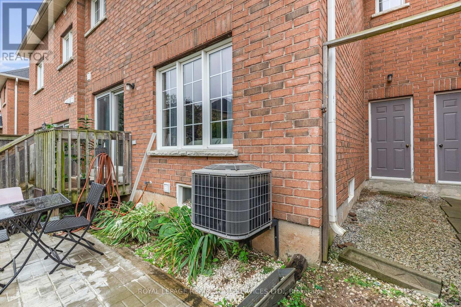 2425 Postmaster Drive, Oakville, Ontario  L6M 0J2 - Photo 42 - W12373968