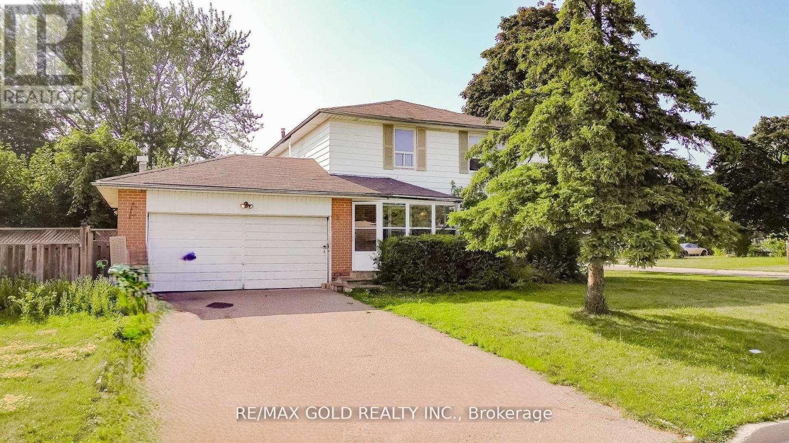1 Dartnell Place, Brampton, Ontario  L6T 1P3 - Photo 1 - W12374033