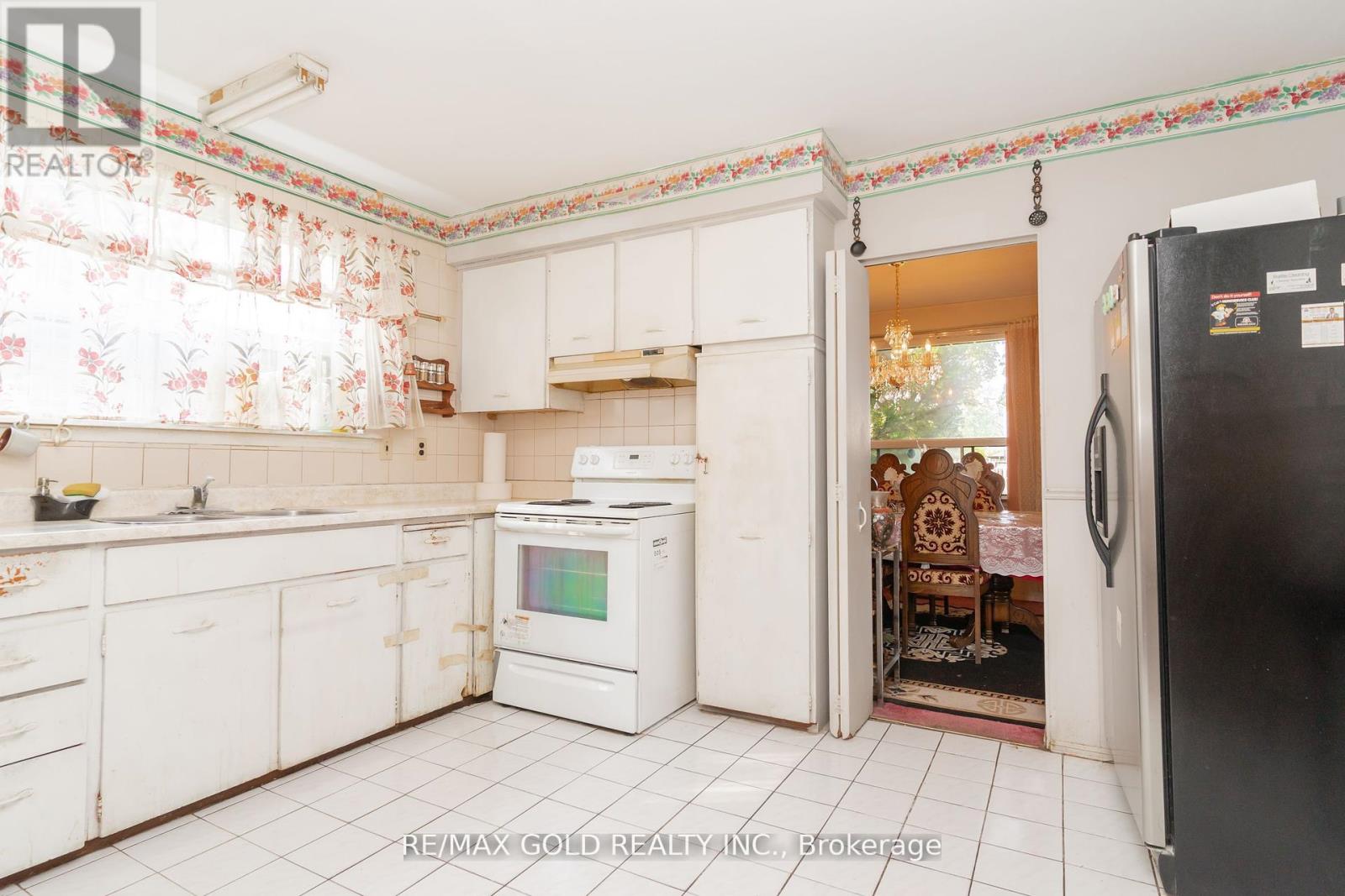 1 Dartnell Place, Brampton, Ontario  L6T 1P3 - Photo 13 - W12374033