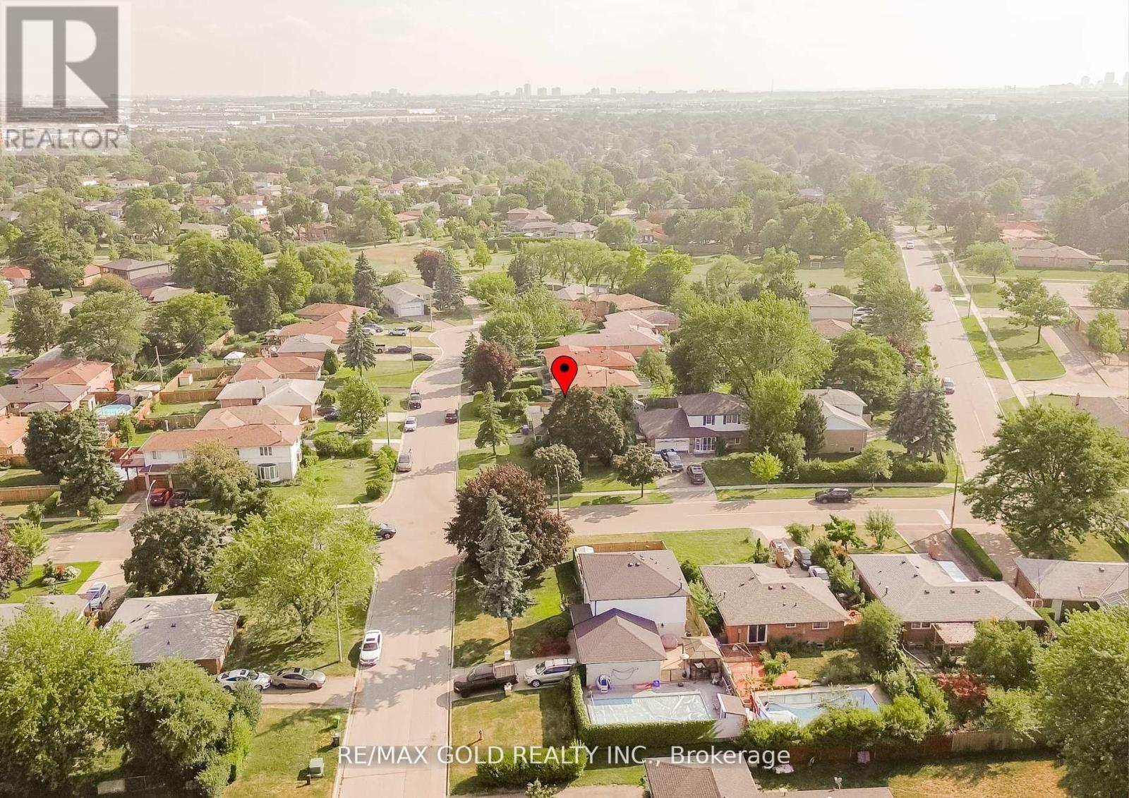 1 Dartnell Place, Brampton, Ontario  L6T 1P3 - Photo 38 - W12374033