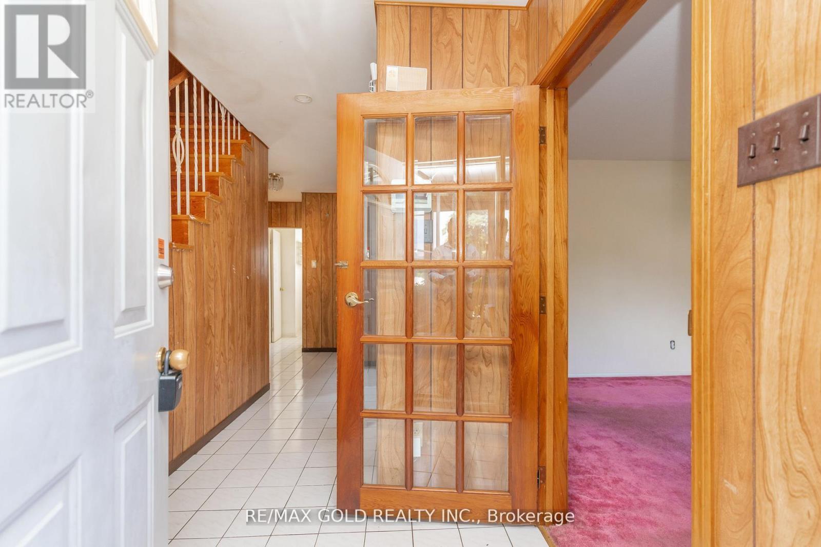 1 Dartnell Place, Brampton, Ontario  L6T 1P3 - Photo 4 - W12374033