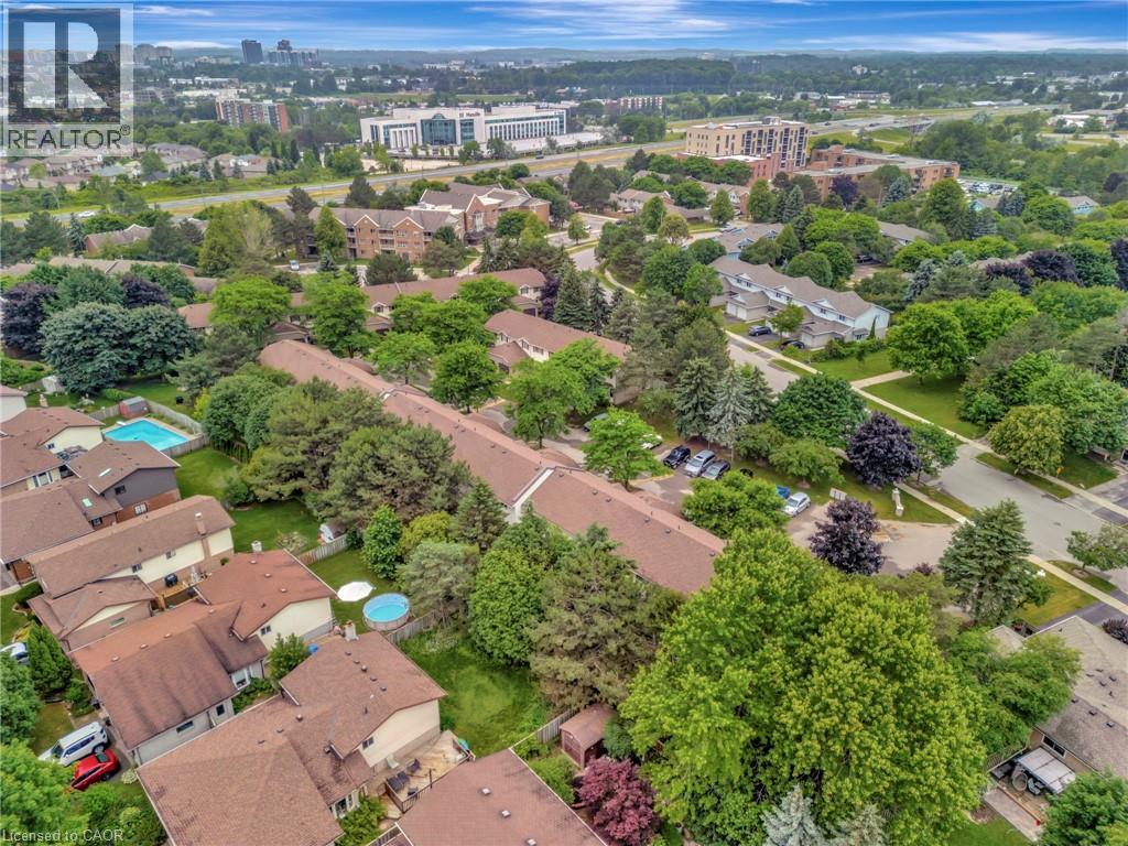 Property at 476 KINGSCOURT Drive Unit# 19 image 5