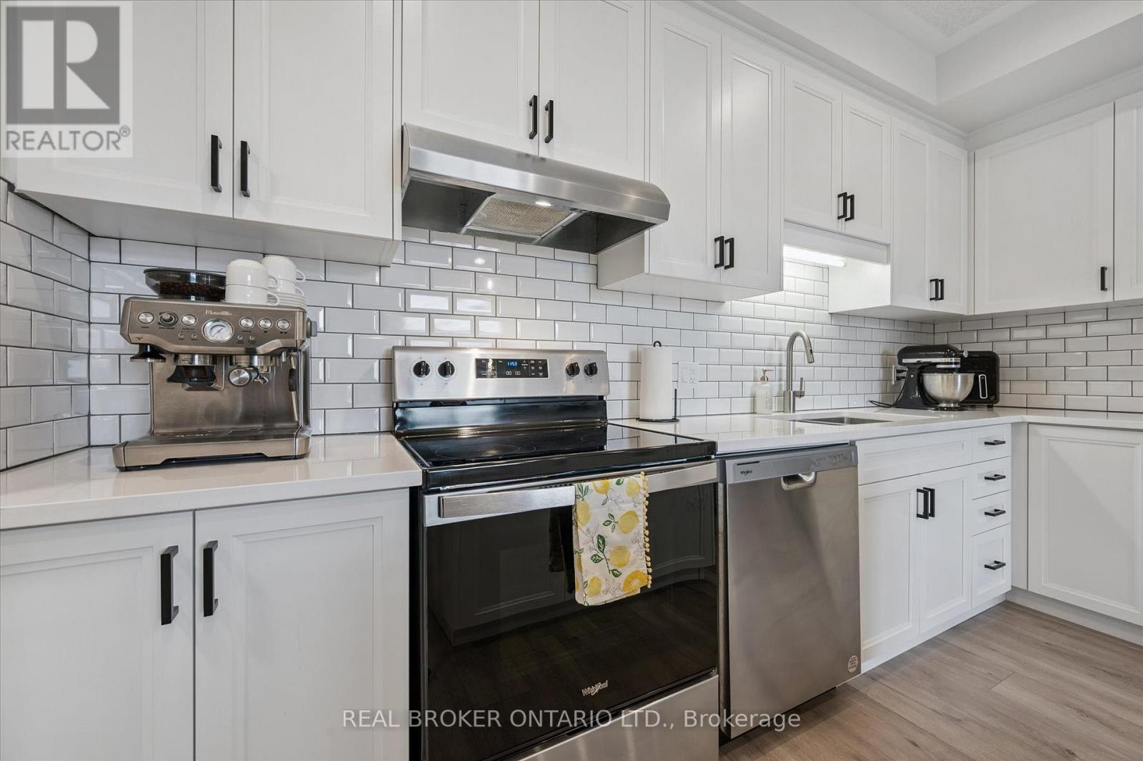 35 - 142 Foamflower Place, Waterloo, Ontario  N2V 0J1 - Photo 14 - X12373471